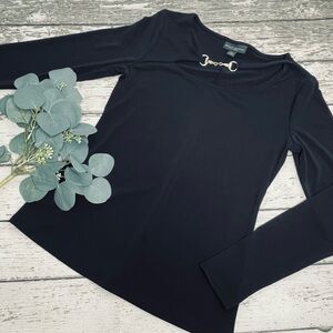 Bold Elements Cut to Curve Keyhole Long Sleeve Top